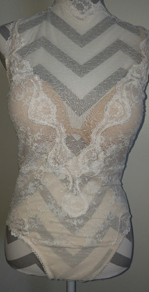 VICTORIA SECRET LACE ONE PIECE